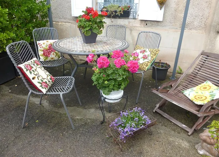 D'hotes Le Tilleul De Canac Parking Prive Gratuit Petits Dejeuners Compris Nocleg ze śniadaniem Rodez