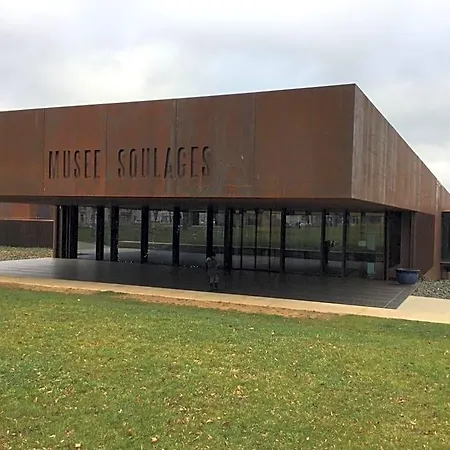 D'hôtes Le Tilleul De Canac Parking Privé Gratuit Petits Déjeuners Compris Alojamento de Acomodação e Pequeno-almoço Rodez