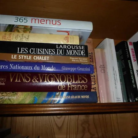 D'hôtes Le Tilleul De Canac Parking Privé Gratuit Petits Déjeuners Compris Alojamento de Acomodação e Pequeno-almoço